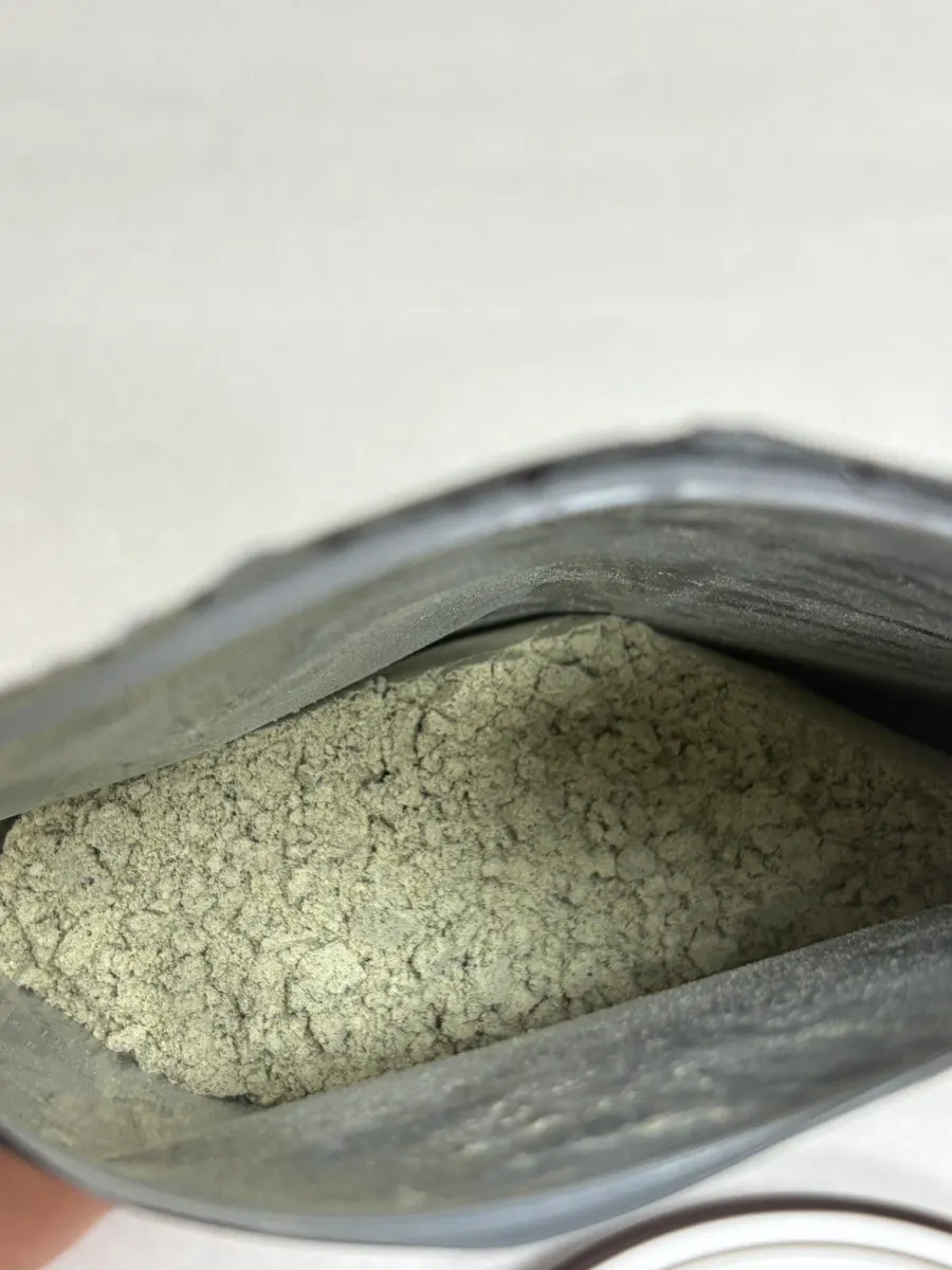 Heukseon grain shake bag sealed with a zipper closure