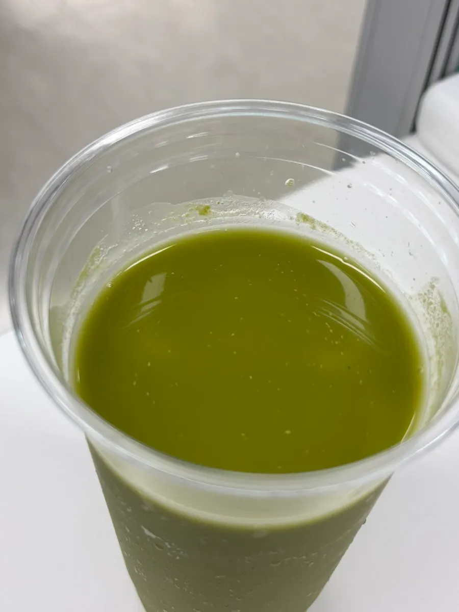 Matcha soy milk drunk as a breakfast substitute after wisdom tooth extraction