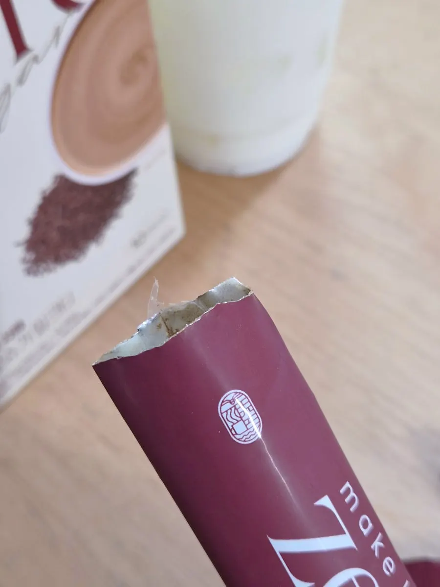 Zero-sugar milk tea served in a cup