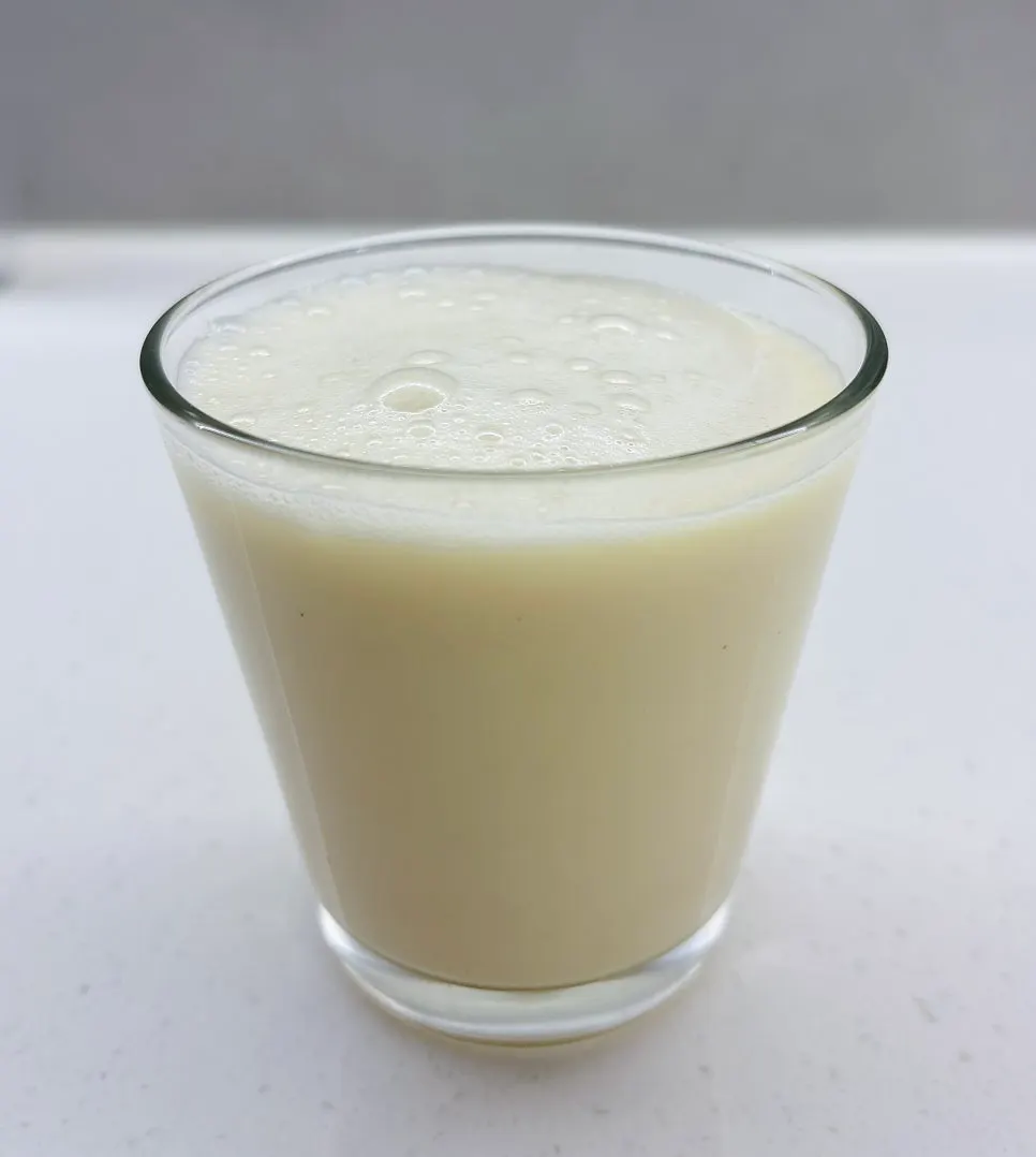 Sugar-free white soybean drink mixed with water