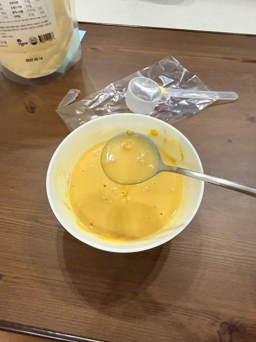 토스트와 함께 먹는 아침 대용 수프