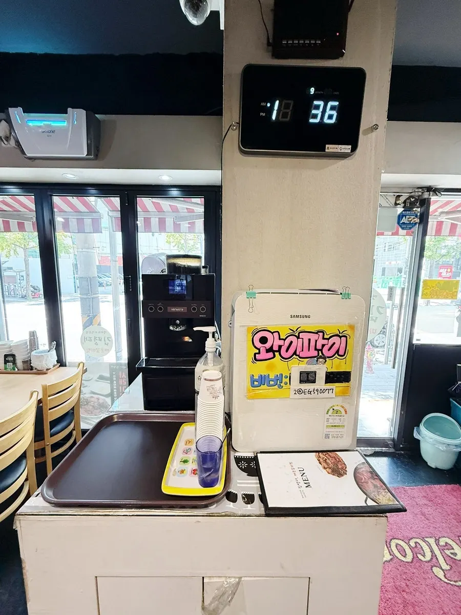 View of the interior at Gim Myeongtae Spicy Braised Short Ribs Gasan Branch