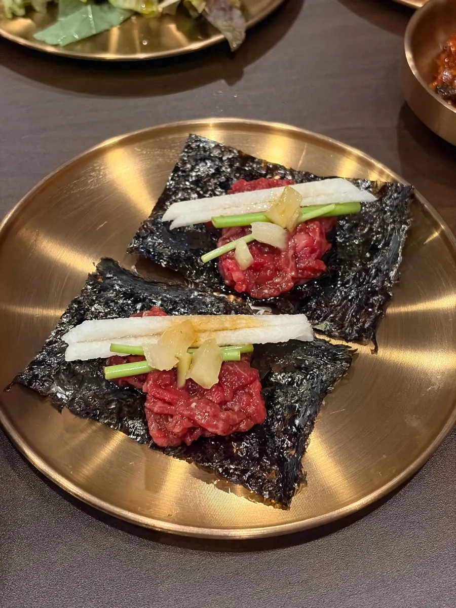 서비스로 제공된 한입육회 2p