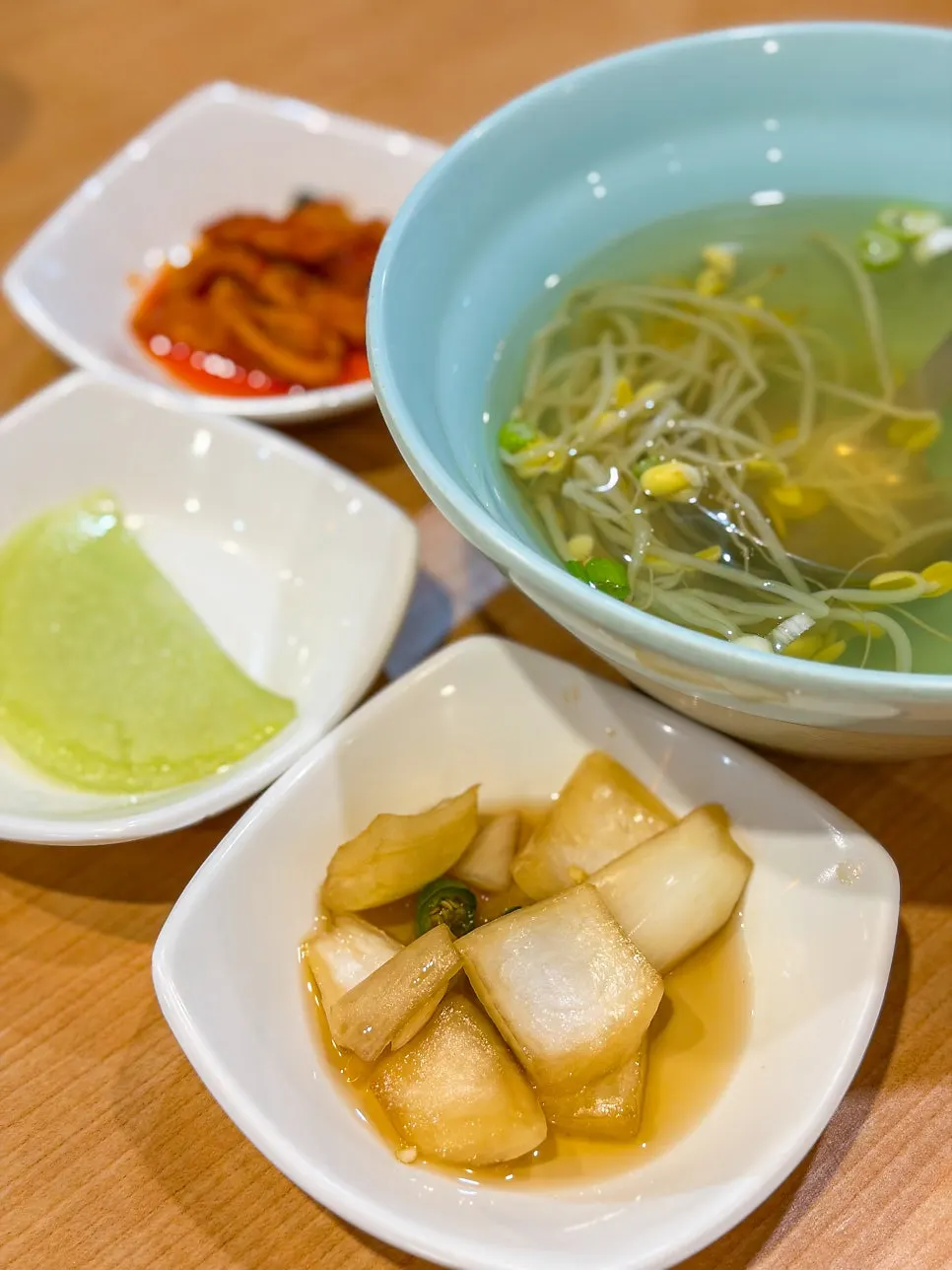 주문 후 기다리며 본 테이블 안내