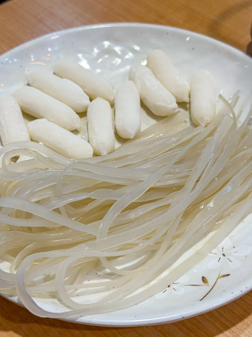 매콤한 양념에 버무린 치즈떡사리