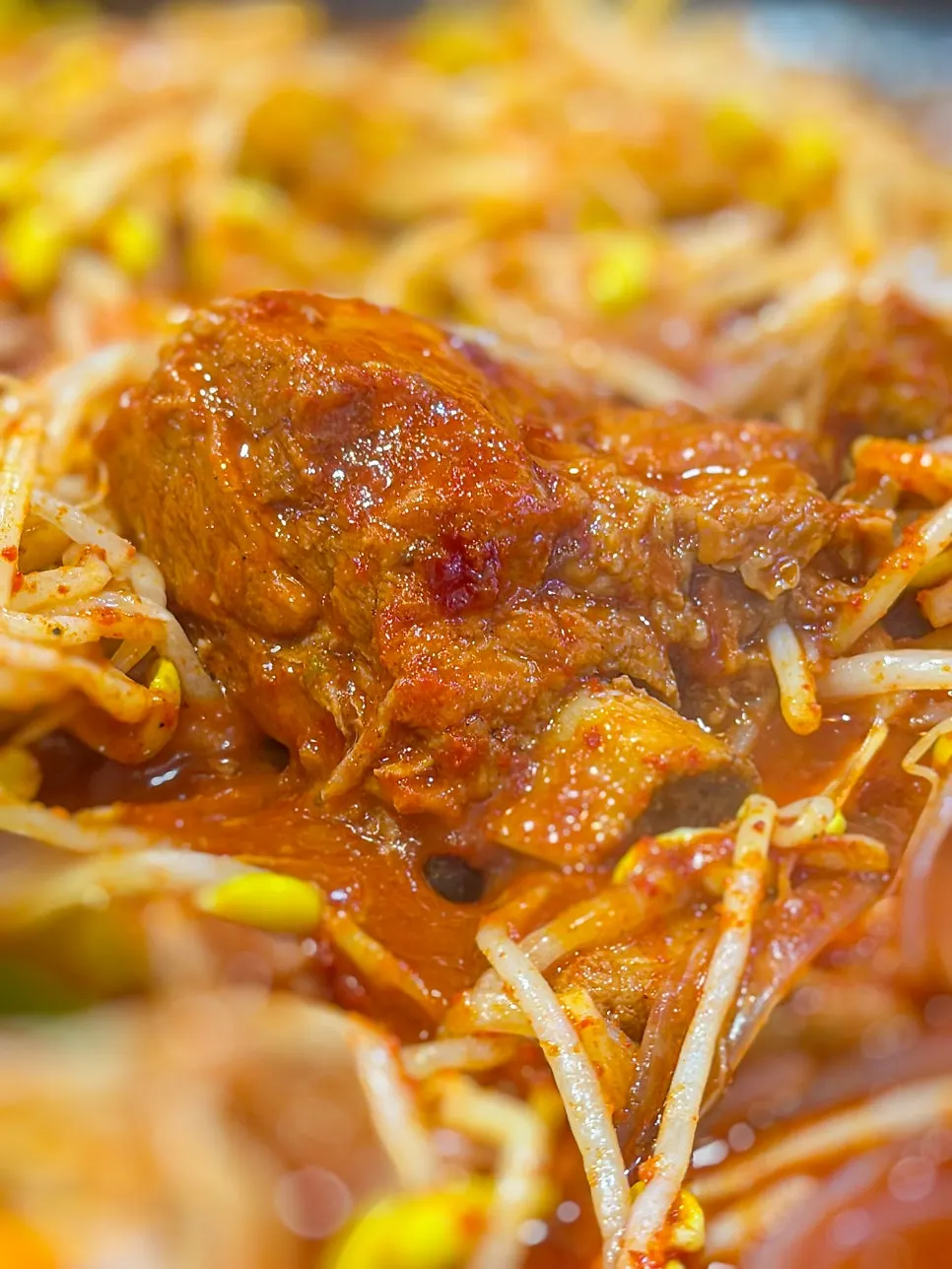 추가한 공기밥과 남은 갈비찜 양념