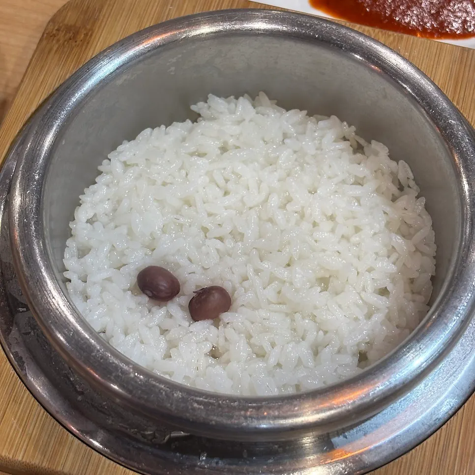 기본으로 나온 콩나물국