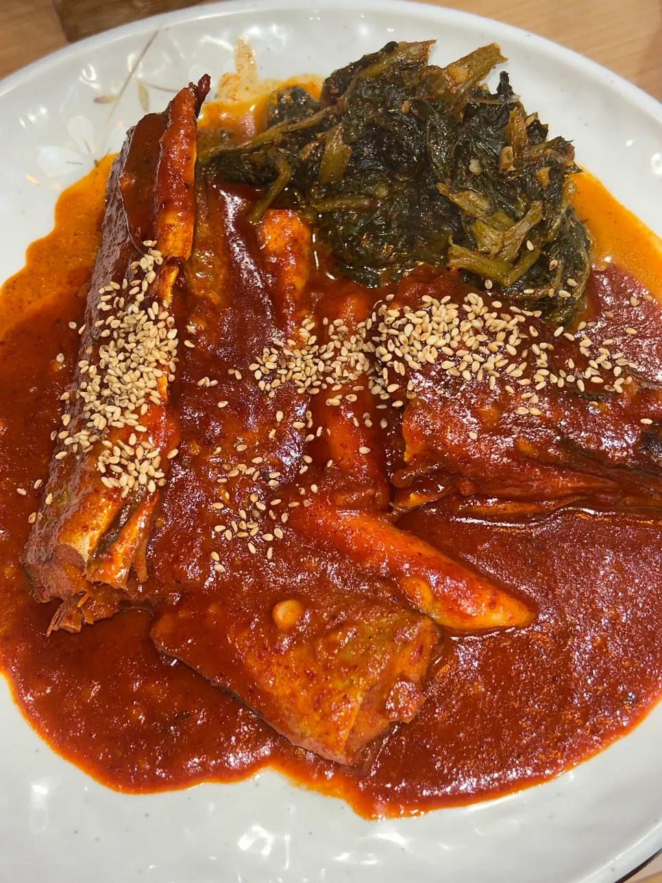 양념이 올라간 시래기 명태조림