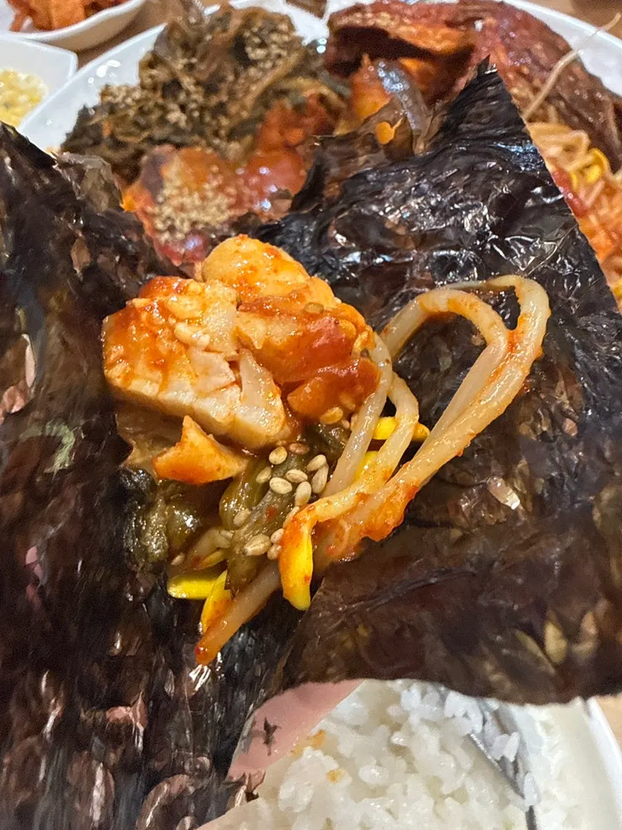 시래기명태조림과 함께 나온 솥밥