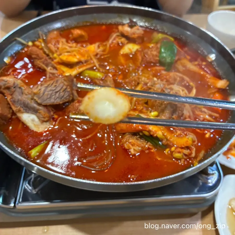 Mushrooms and glass noodles in the braised ribs