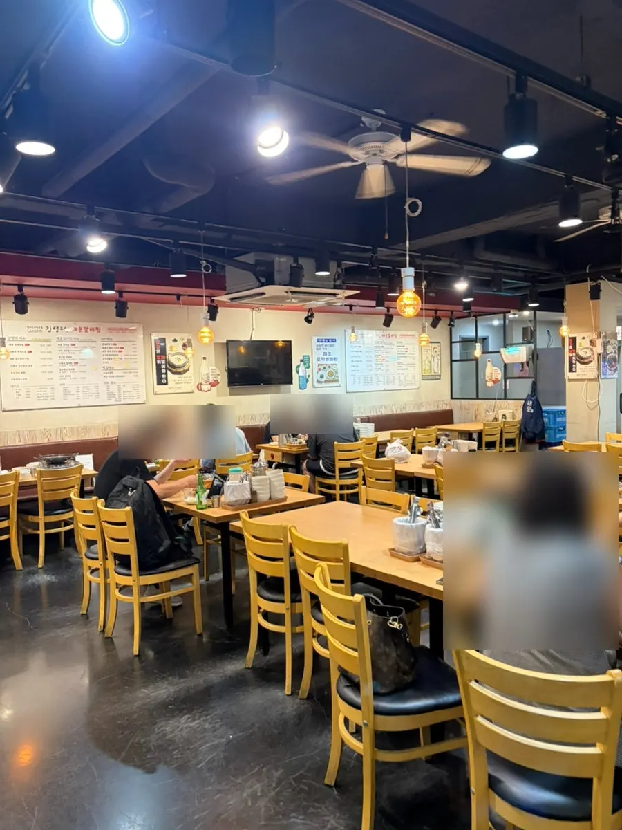 갈비찜 종류가 적힌 김명태 매운갈비찜 가산점 메뉴판