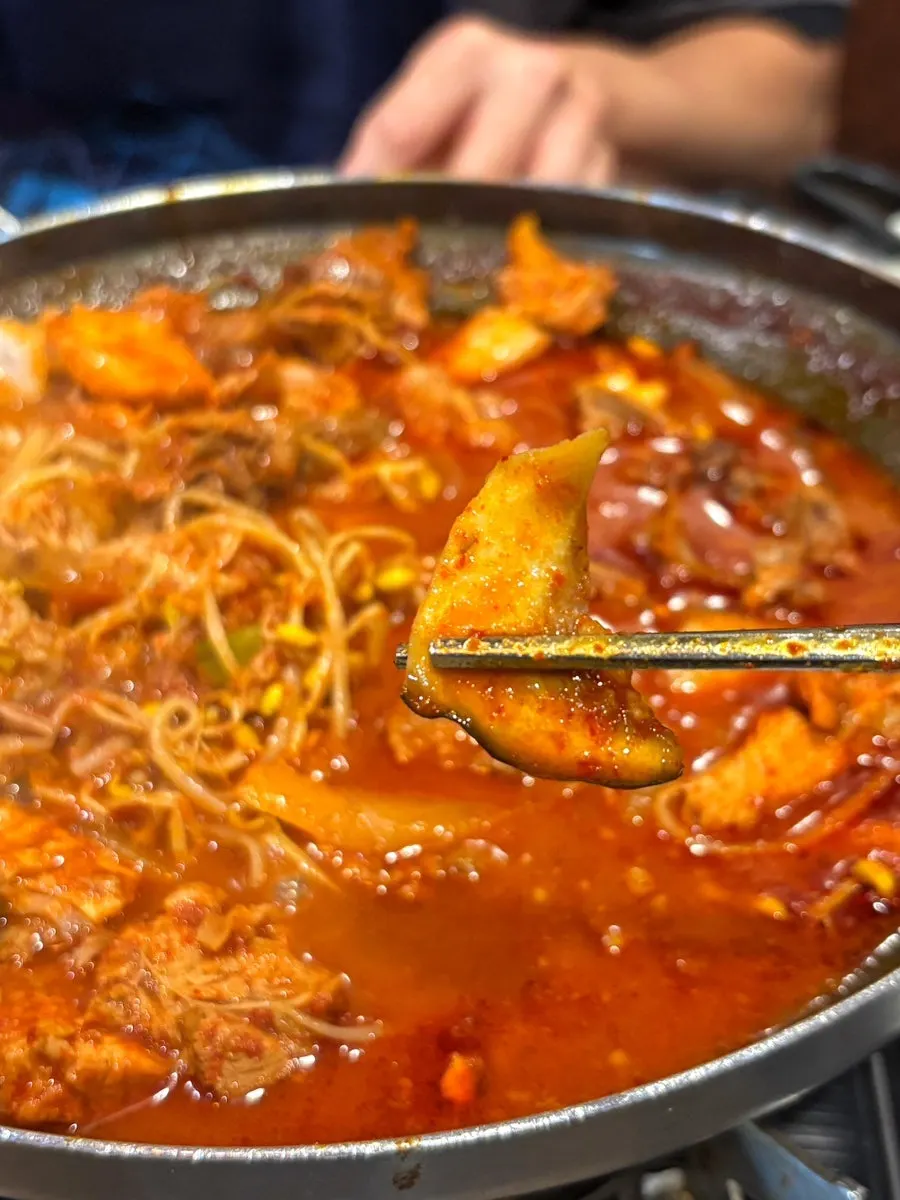 고기가 푸짐한 매운갈비찜 소 사이즈