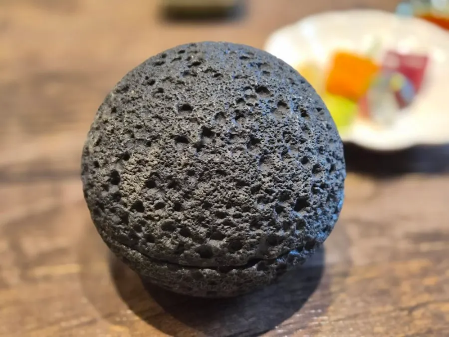 Truffle tuna kobachi and crackers