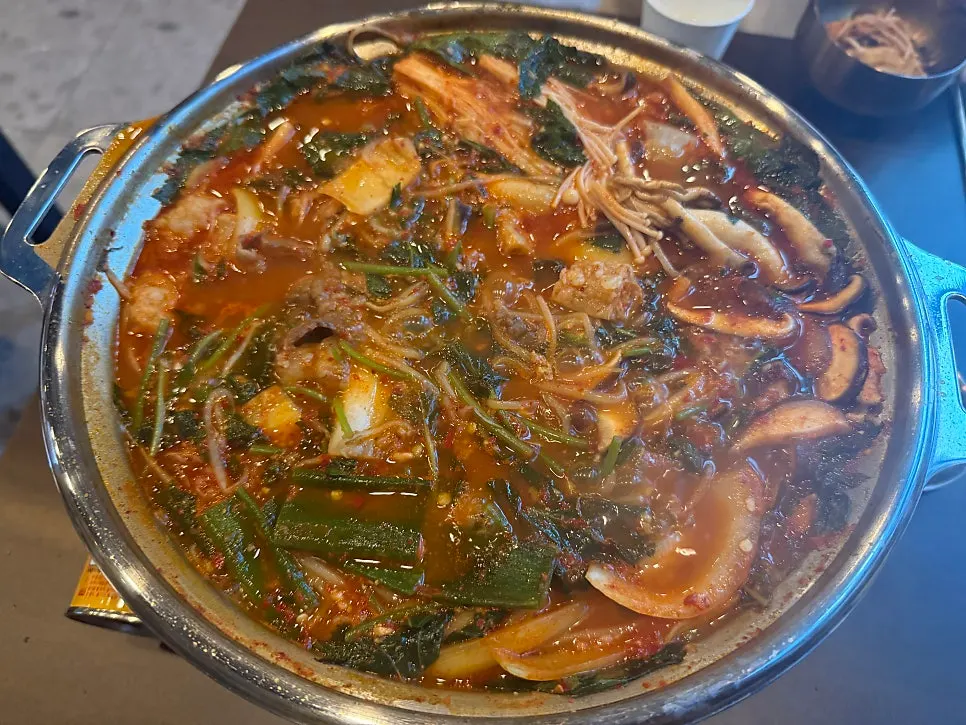 Table at Yukhwang after finishing the gopchang hot pot meal