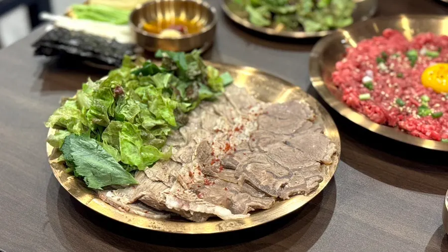 Close-up of Yukhwang's yukhoe