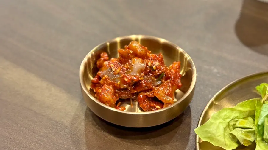 Thinly sliced suyuk from Yukhwang