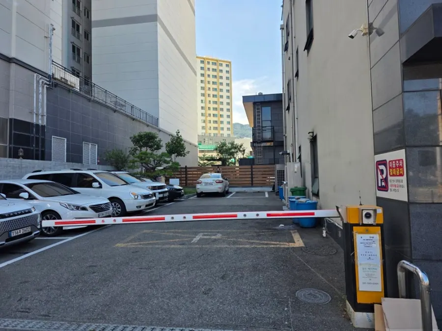 Parking space beside Gatjidong Busan Jangjeon Branch