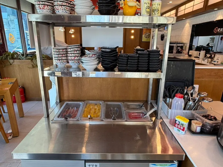 Basic side dishes at the Gatjidong self-serve corner