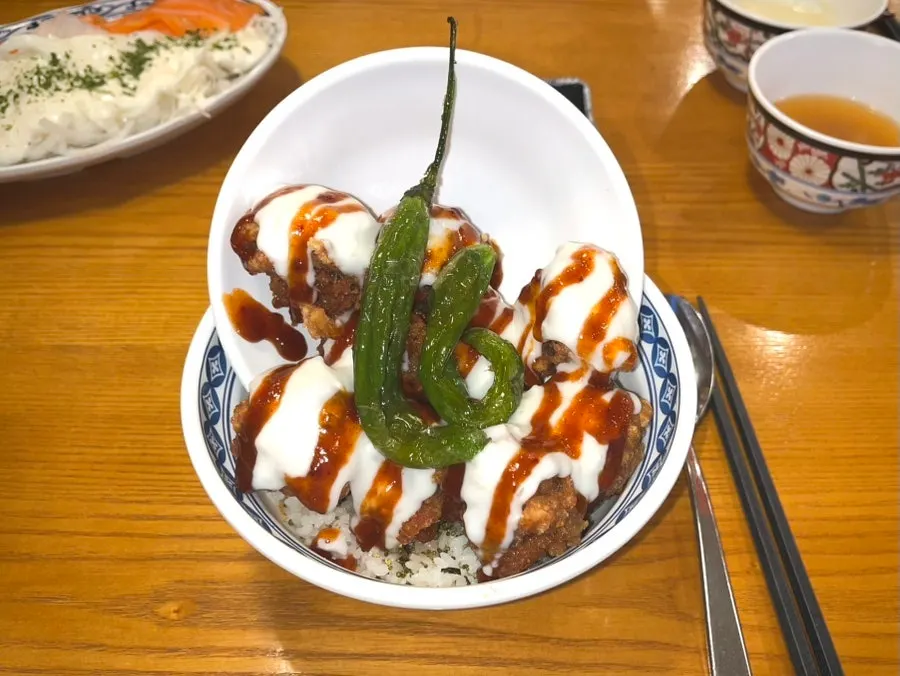 Oyakodon with its sweet-spicy sauce