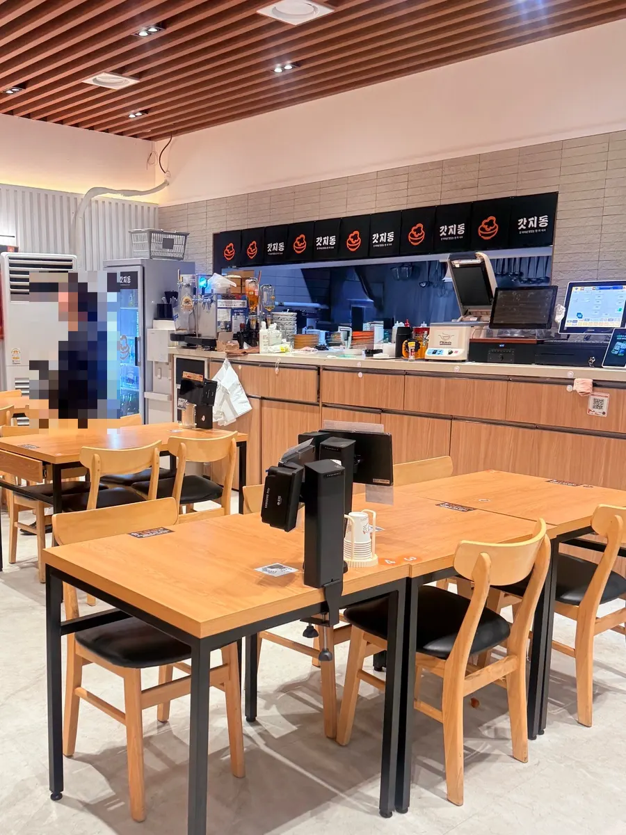 Clean interior of Gatjidong Noeun Branch