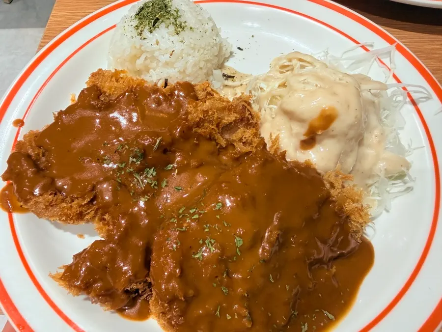 Western-style pork cutlet topped with sauce
