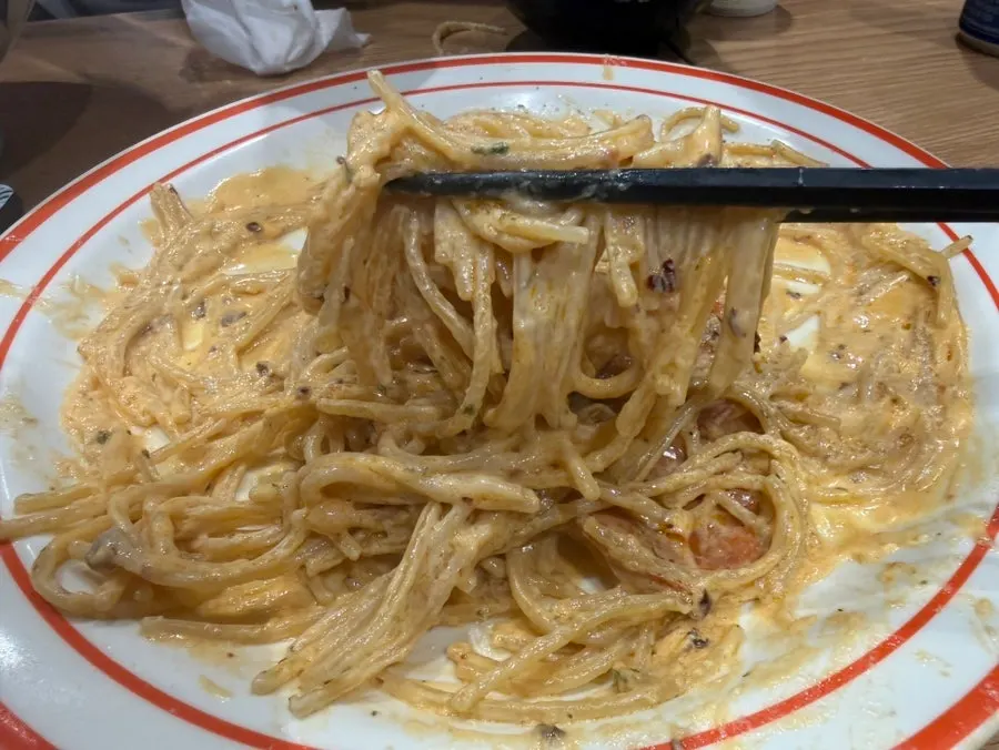 Close-up of the spicy pepperoni cream pasta
