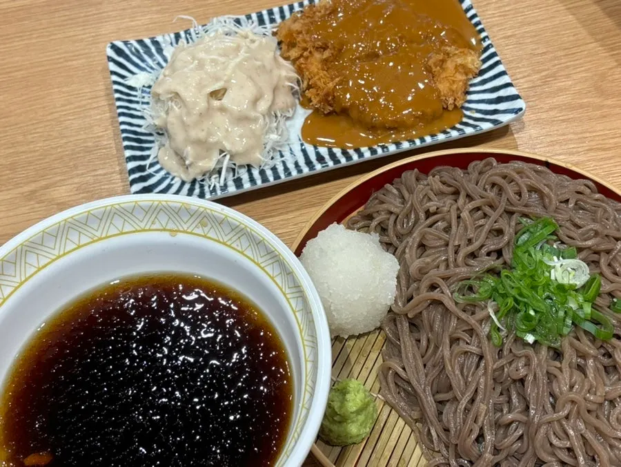 荞麦面与猪排套餐
