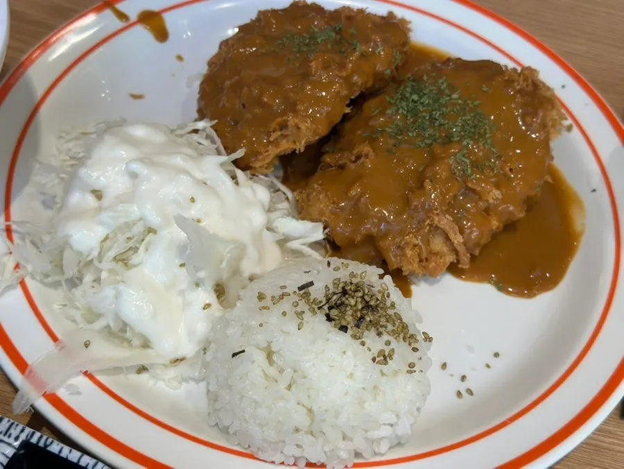 Crispy fried pork cutlet with sauce
