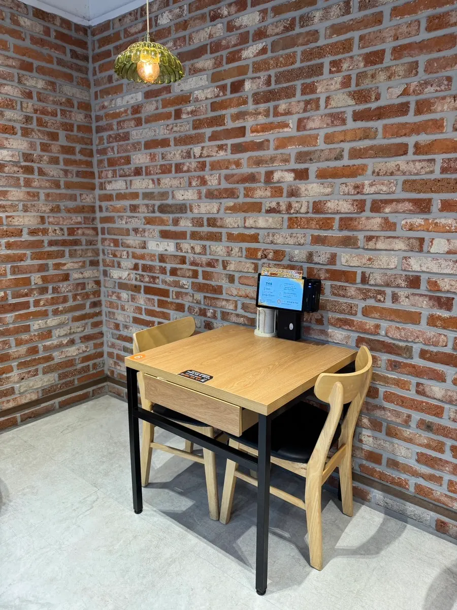 Solo seating good for dining alone