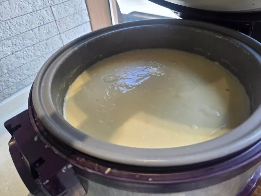 Unlimited soup at the pork cutlet restaurant