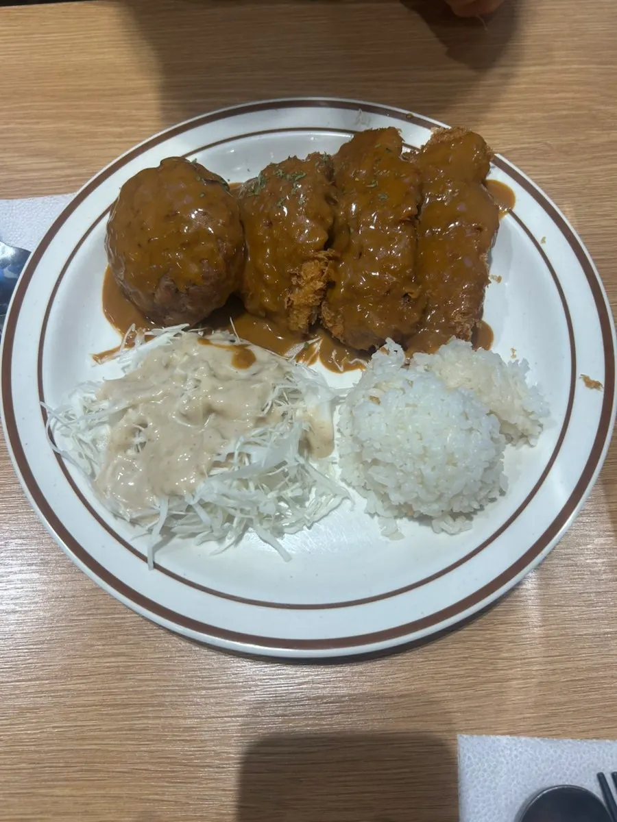 Hamburger steak cutlet set with cutlet, hamburger steak and salad