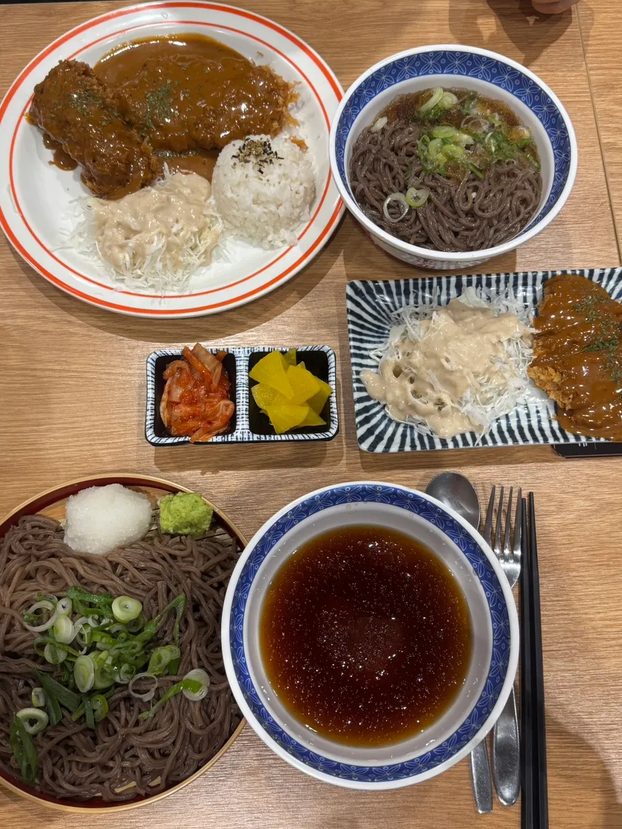 Table at Gatjidong Noeun Branch after finishing the meal