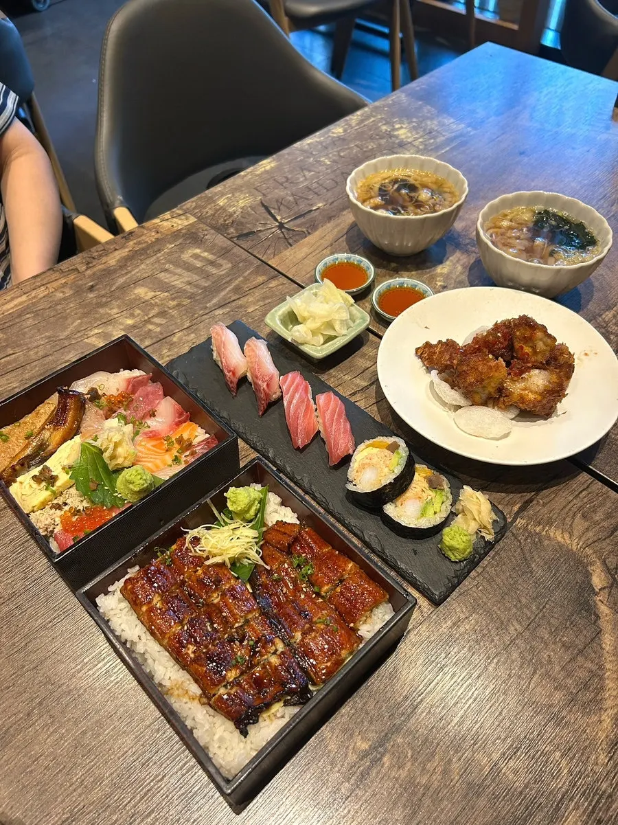 주문 후 먼저 나온 간장과 단무지