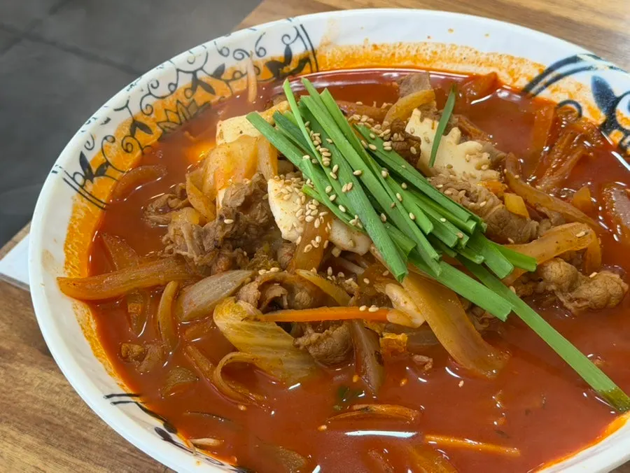 우삼겹이 올라간 우삼겹 짬뽕