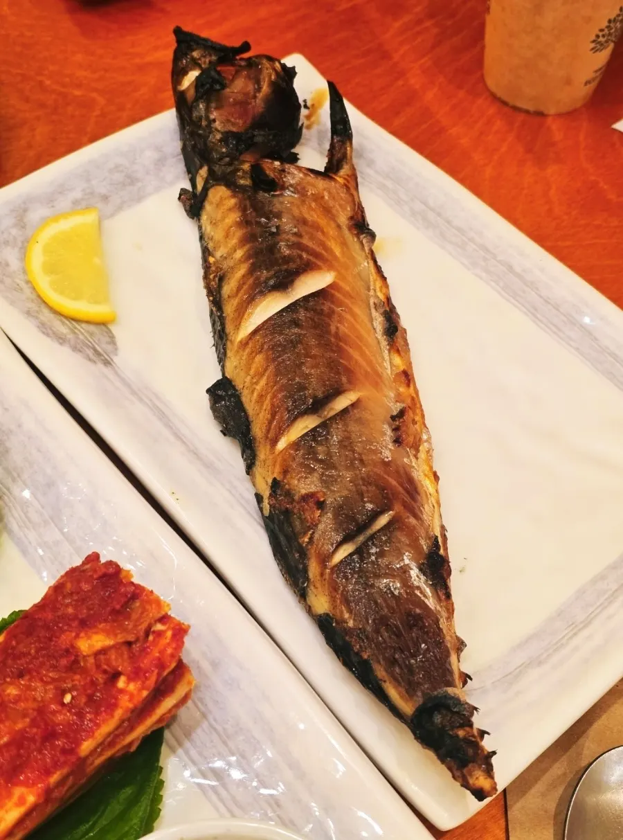 김에 싸 먹는 보쌈 한 입