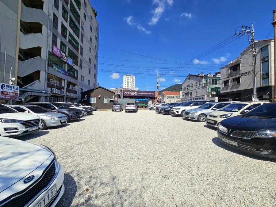 Dedicated parking lot next to Gaya Kkeutjip
