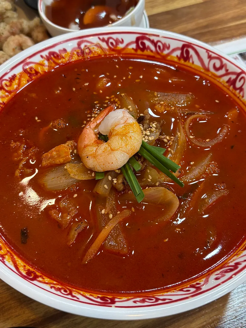 짬뽕밥과 세트 메뉴 구성