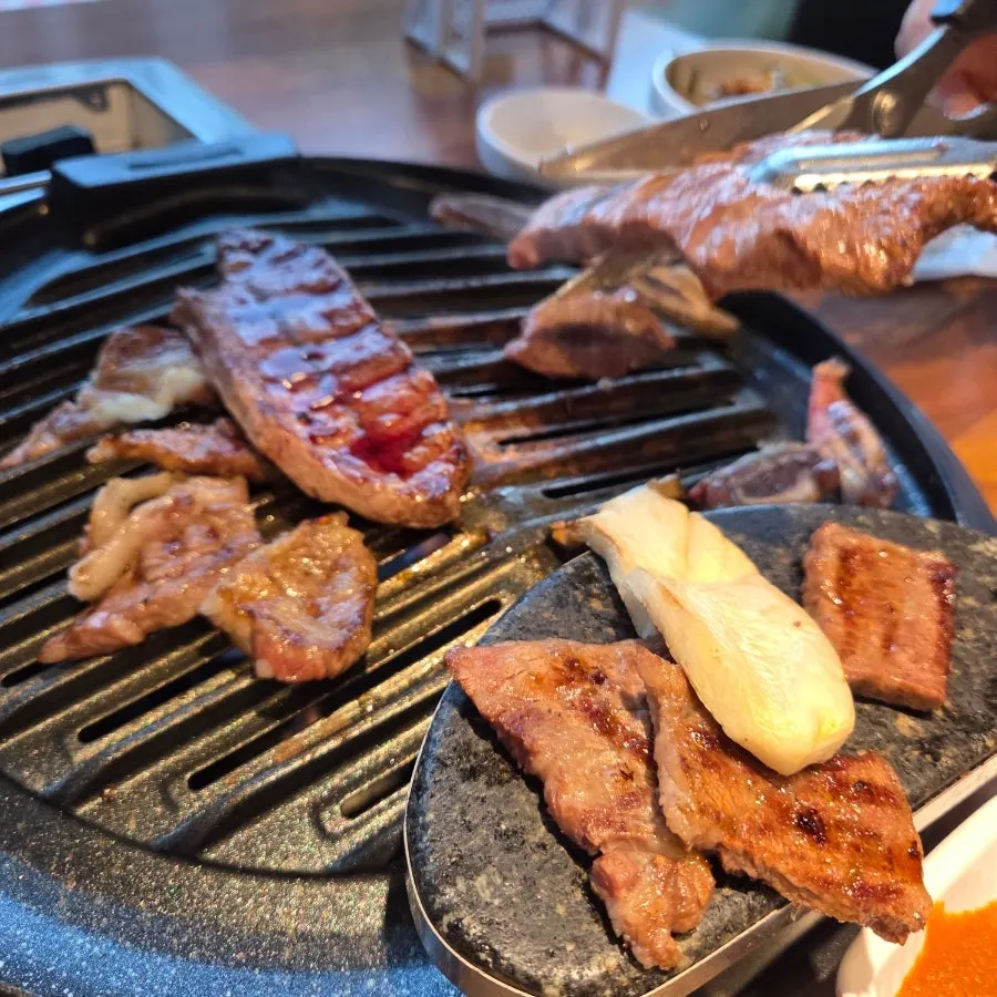 주문한 숙성 소고기 한 상