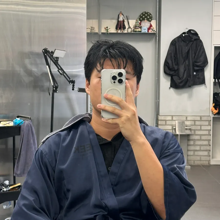 다운펌 전 옆머리가 뜬 남자 머리 상태
