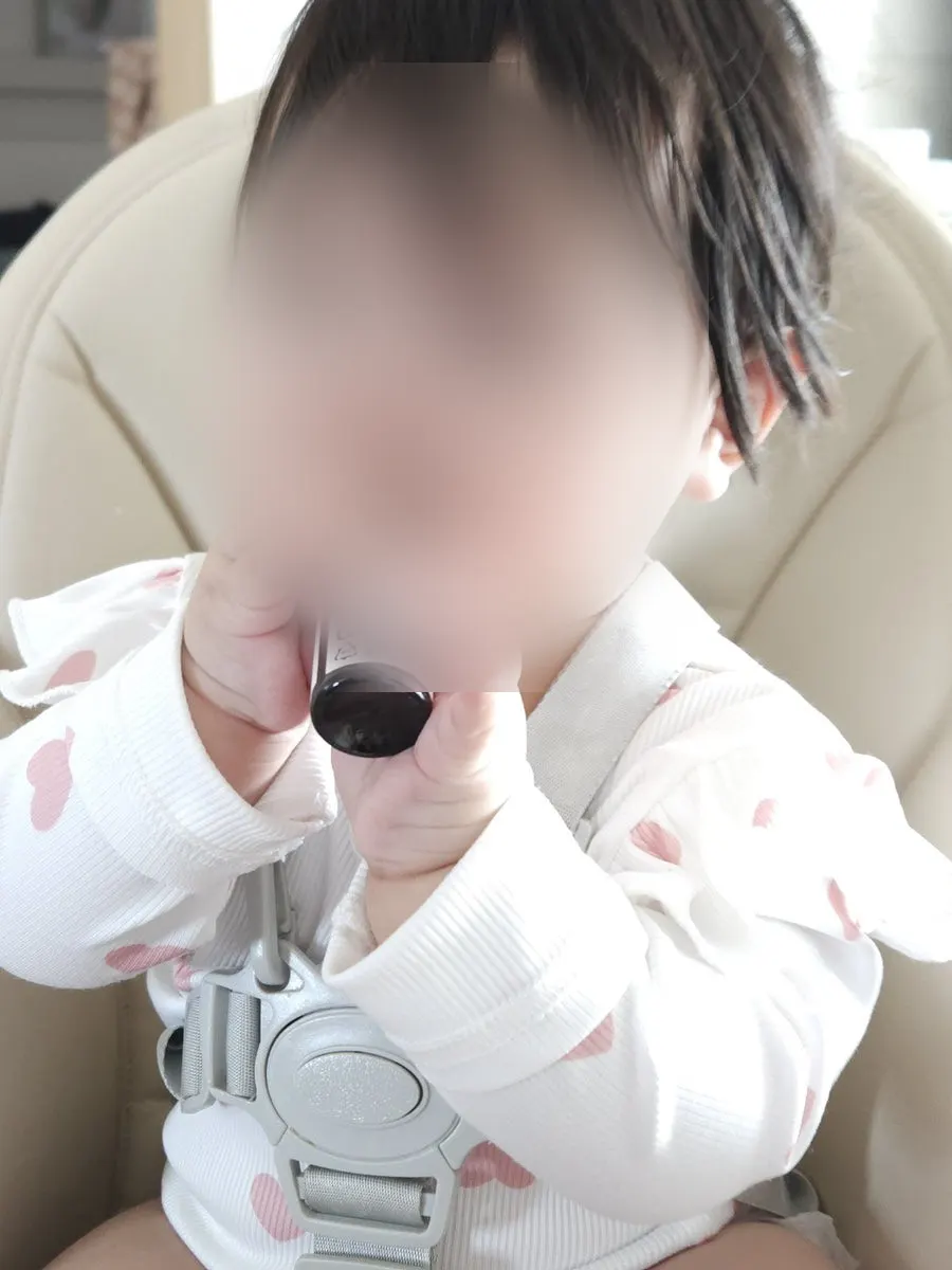 Genius Newを飲む赤ちゃんの様子
