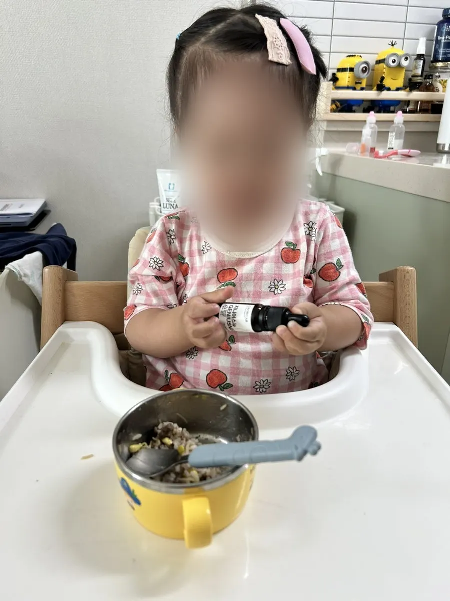 液状サプリを混ぜた子どもの朝食