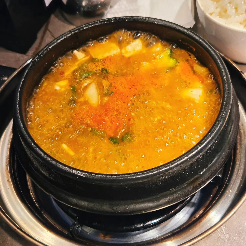 된장찌개와 밥 한 그릇