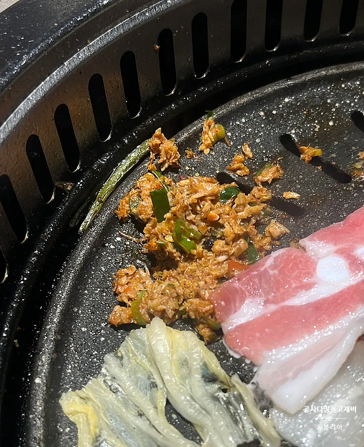 불판에 구운 새우