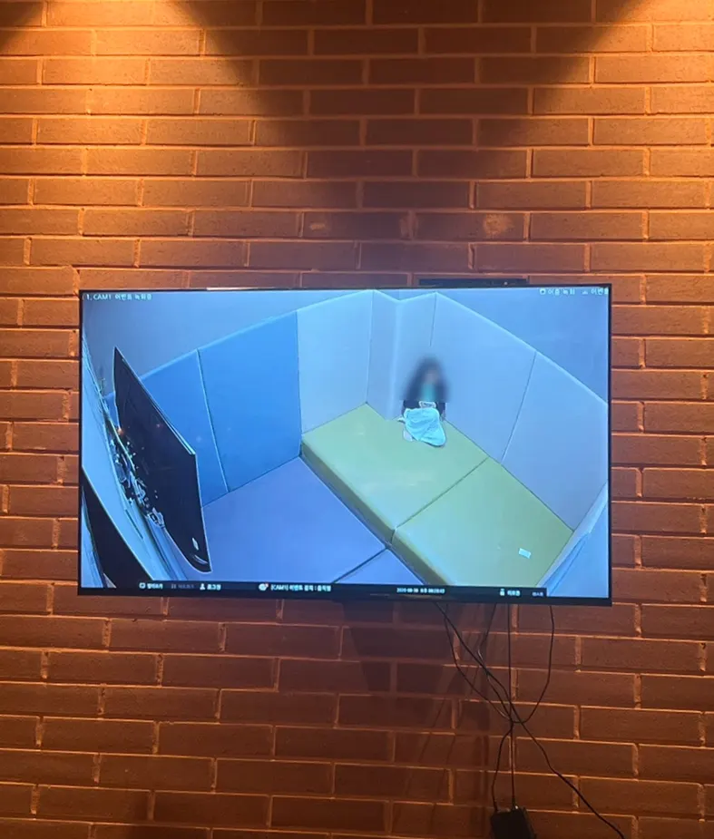 영화가 나오는 어린이 놀이방 공간