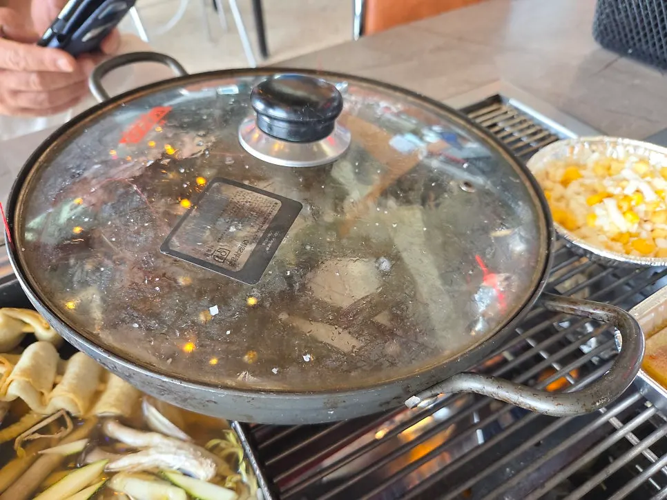 Complimentary sides served with grilled shrimp