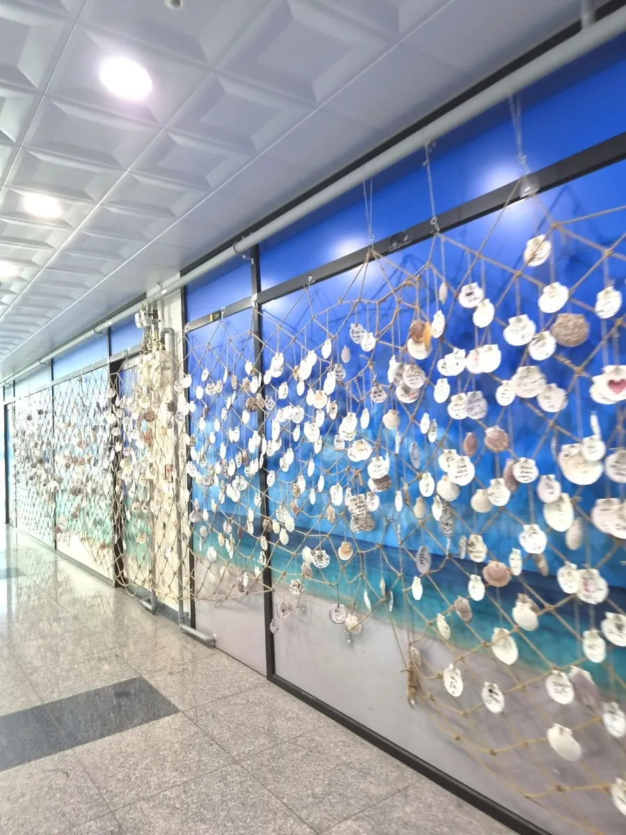 Restaurant entrance with blue wallpaper