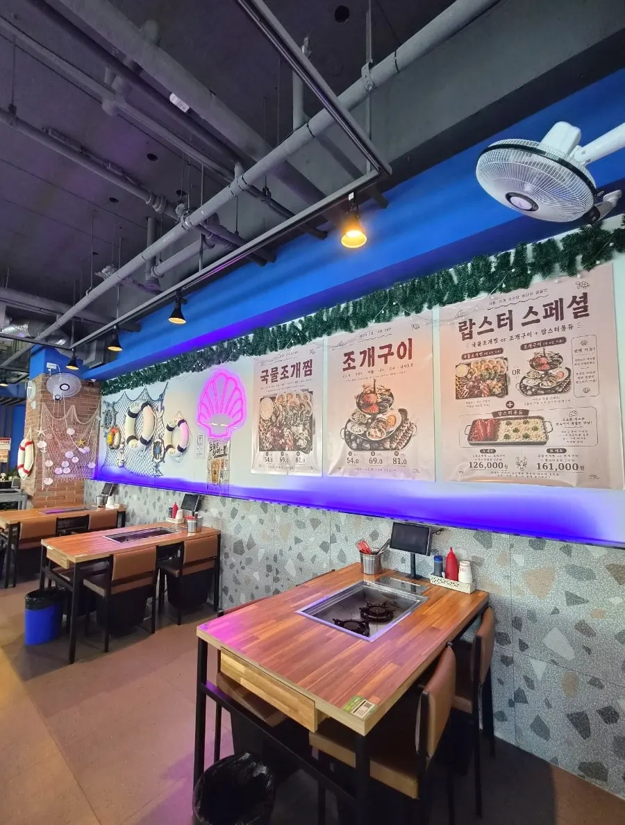 Cleanly maintained restaurant kitchen