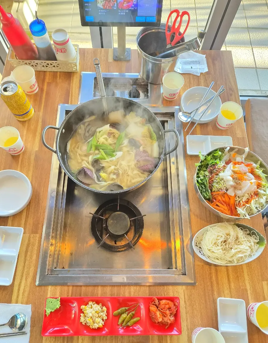 Kalguksu dish with seafood