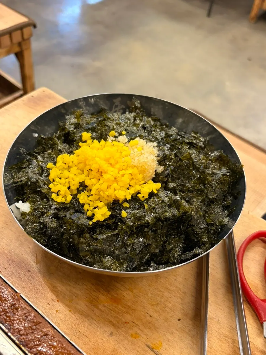 쪽갈비와 함께 주문한 주먹밥