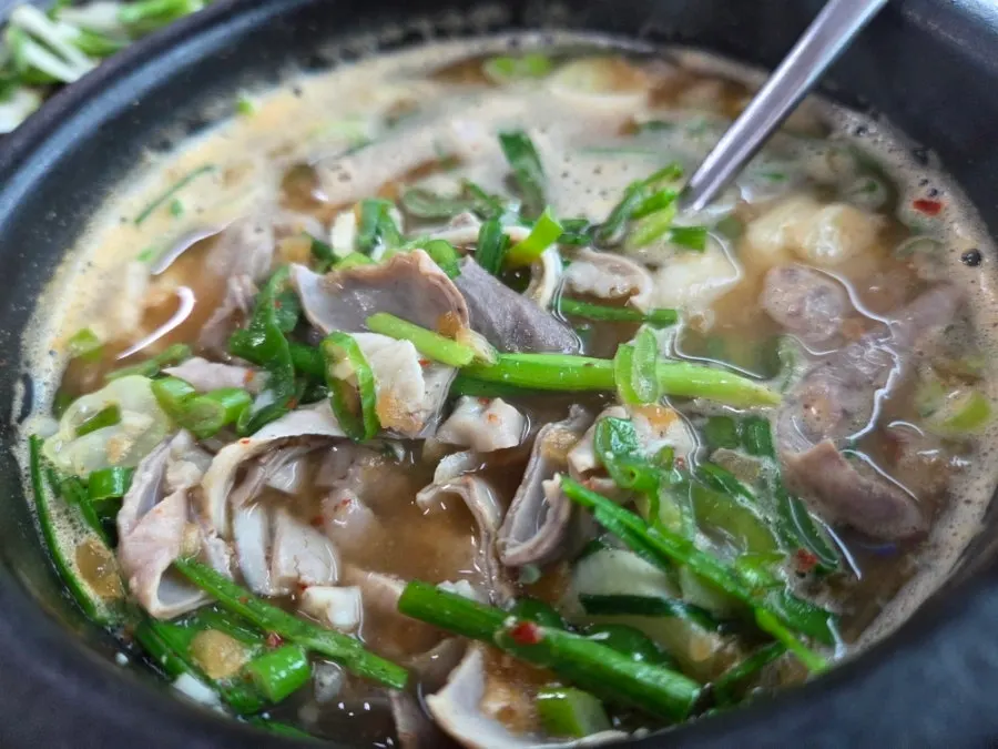 Intestine gukbap generously packed with intestines
